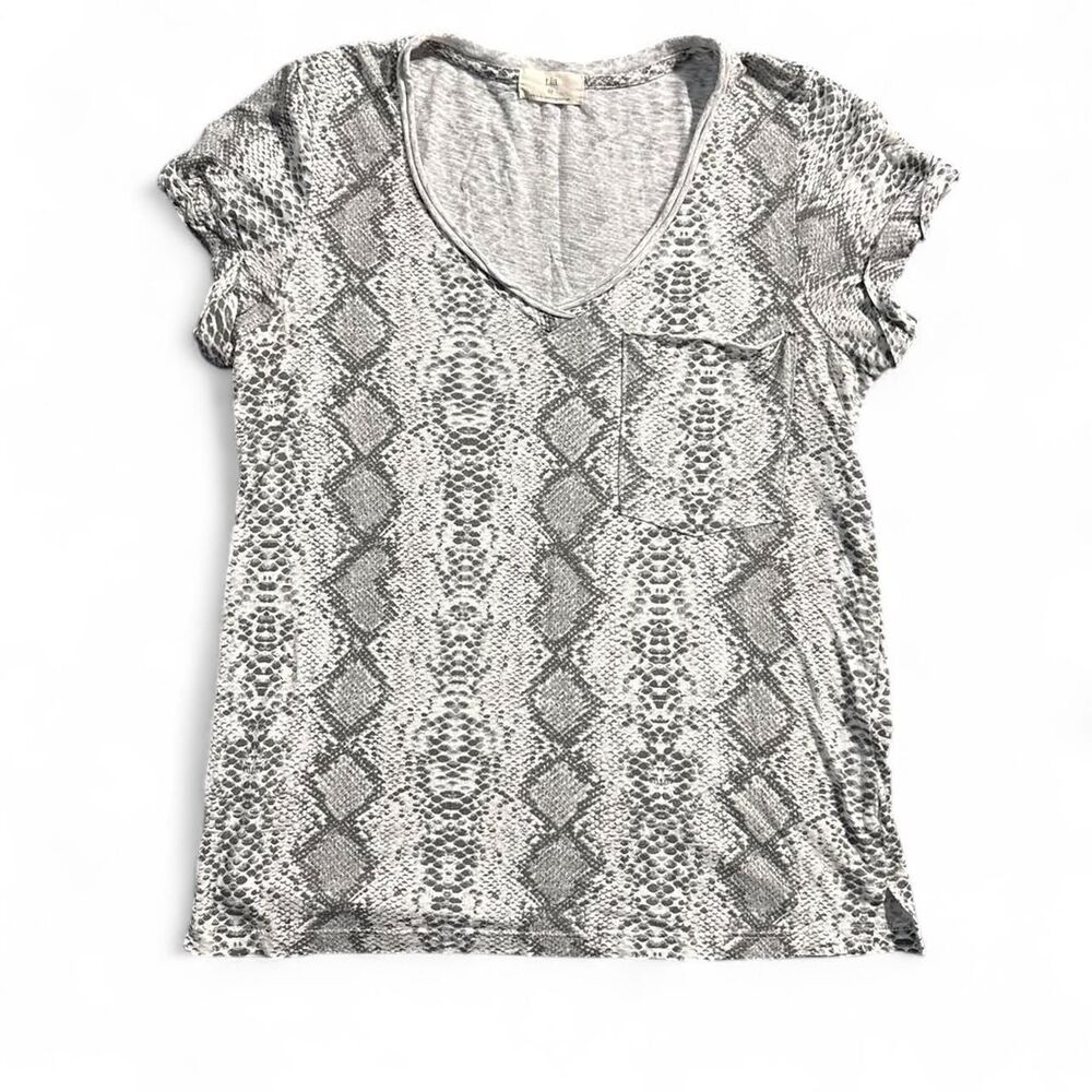 t.la Anthropologie Size Xs Snake print super soft Women's Grey and White shirt
